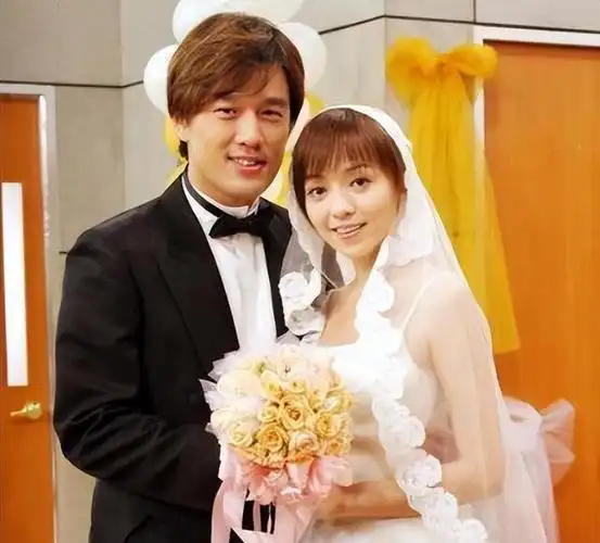 娶房东做老婆22年零绯闻如今靠骚浪贱爆红王耀庆真上头