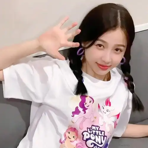 虞书欣头像自修