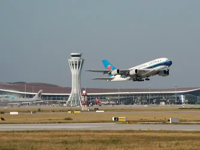 疑似旅客为何坐后排靠窗?机长透露民航保障细节