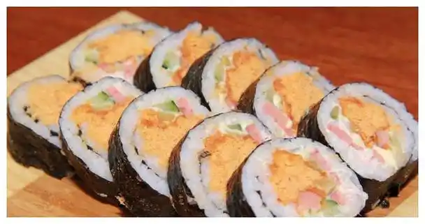 寿司怎么卷才紧(寿司如何卷紧不散)