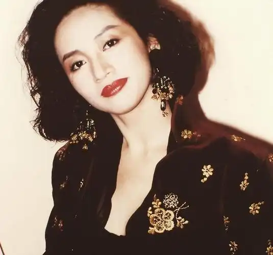 继邓丽君之后的天后们每首歌都堪称经典最后一位让人缅怀至今