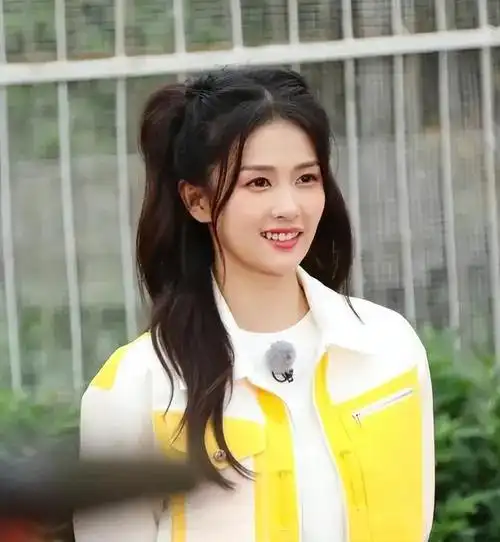 最接地气女星白鹿靠魔性笑声爆红凭啥成跑男救命稻草