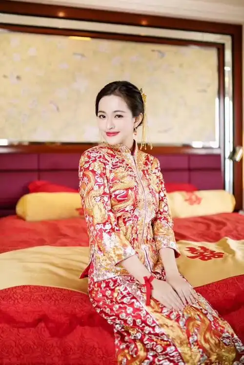 《彤心泳结》美女结婚啦.