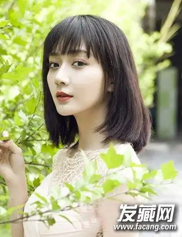 【图】圆脸高额头性气质的短卷发 8款清新文艺范(6)_圆脸适合发型_发