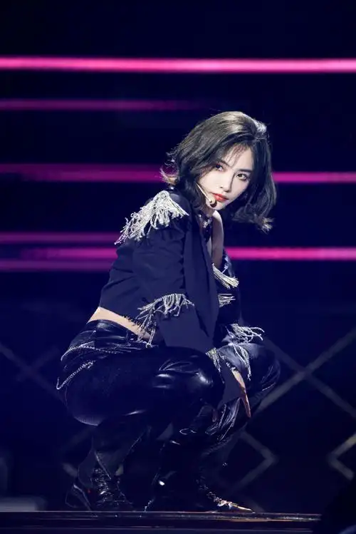 许佳琪poisonkandy舞台首秀