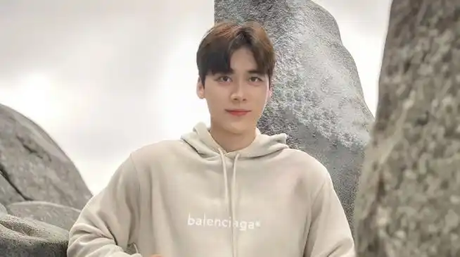 扩图有点东西李易峰粉丝又有新壁纸啦#李易峰现状