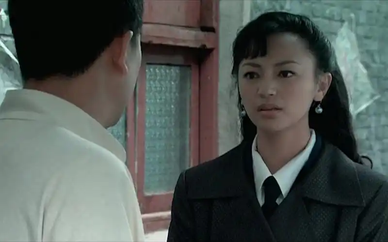 《借枪》罗海琼剪辑6之3~裴艳玲专场之英熊救裴_哔哩哔哩_bilibili