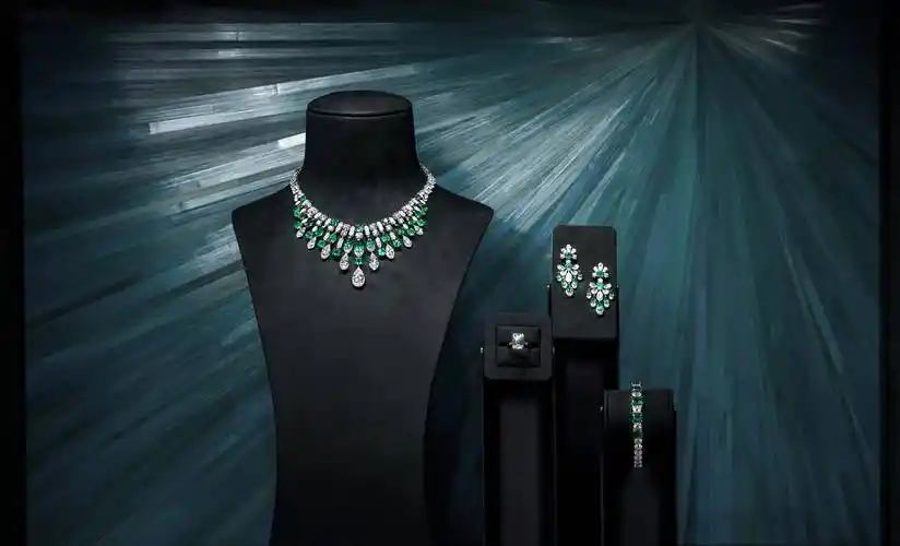 探索九月高端珠宝展会浪潮——美好事物今日_展览_蝴蝶_皇冠