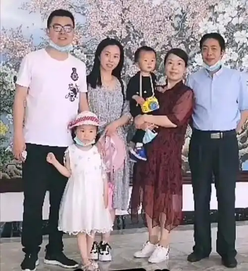 郭威第一次见许敏在说什么(郭威人生错换没活成许敏心中的模样)(11)