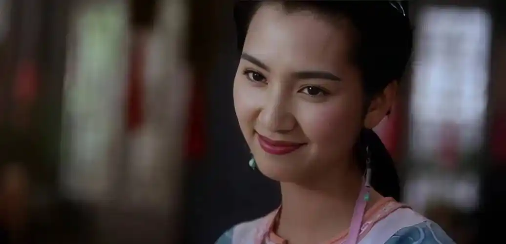 "香港顶级最美豆腐西施洪欣"一颦一笑都是经典,岁月从不败美人_角色