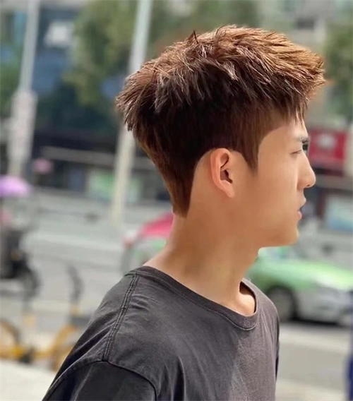 经典韩式男生烫发 帅气清爽钢夹烫_男生烫发 - 美发站