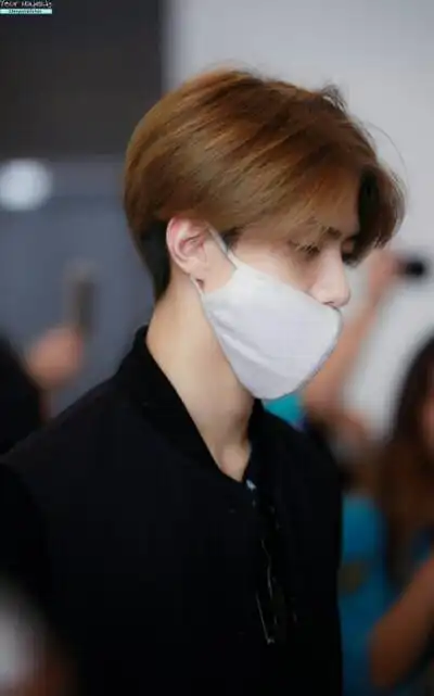 尼玛,戴口罩的男神啊! exo 吴世勋 sehun 明星 美男