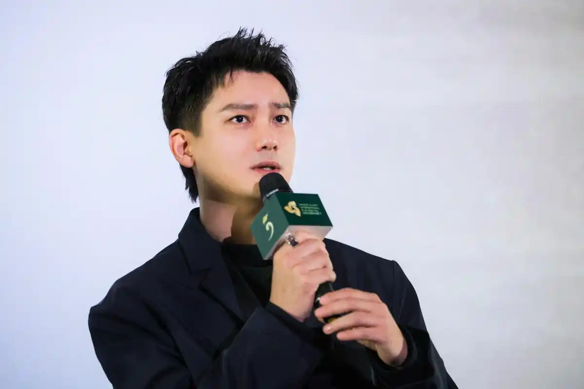 熊梓淇超话 电影《雪豹》映后交流～@熊梓淇 目光所及,皆在传递真挚