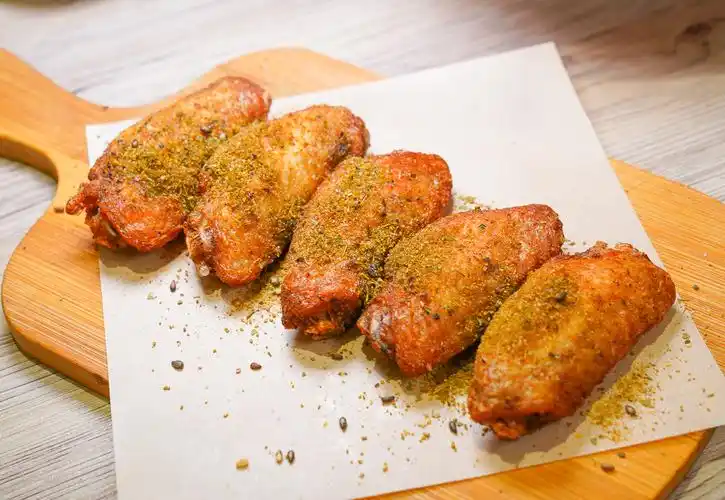 这份深得我妹喜爱,香酥鸡翅