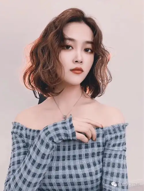 2021冬天你就差一款慵懒法式蛋卷烫