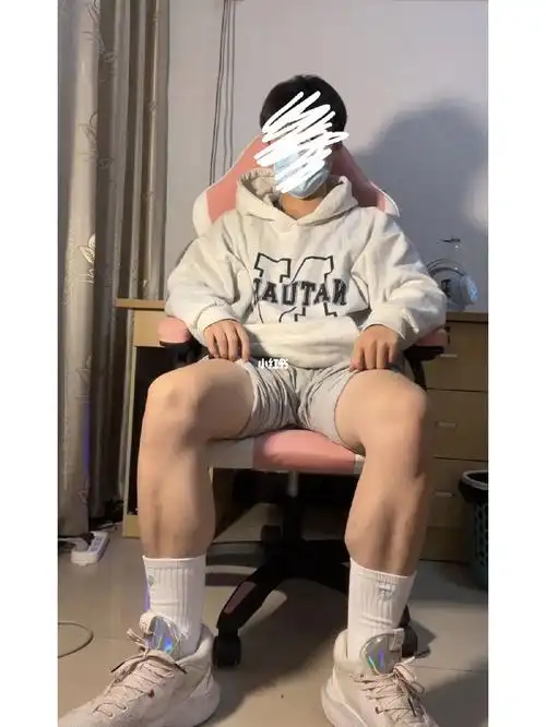 篮球男孩  #白袜  #球鞋