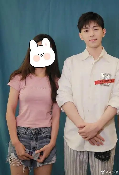 邓伦#一些合影一些酸酸甜甜的感人瞬间#邓伦粉丝