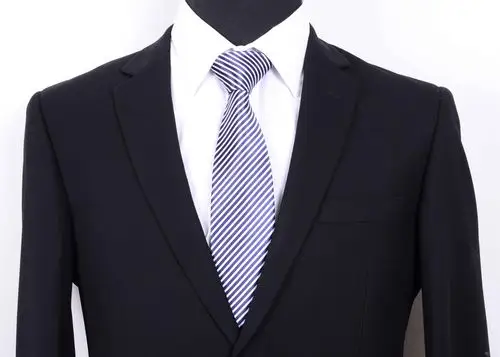 西装不小心沾上这些在怎么办-莱克伊登西服定制