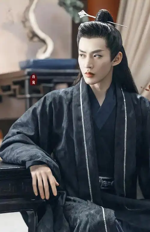 古装帅气又仪态端方的8位男星,个个让人眼前一亮,却都不火