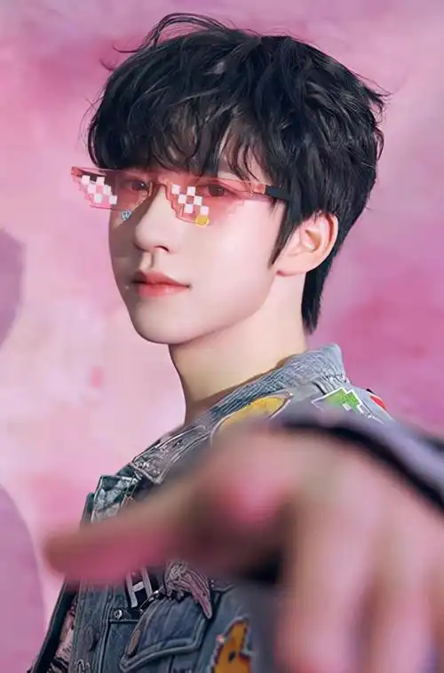 贺峻霖晒自己昨天的新发型