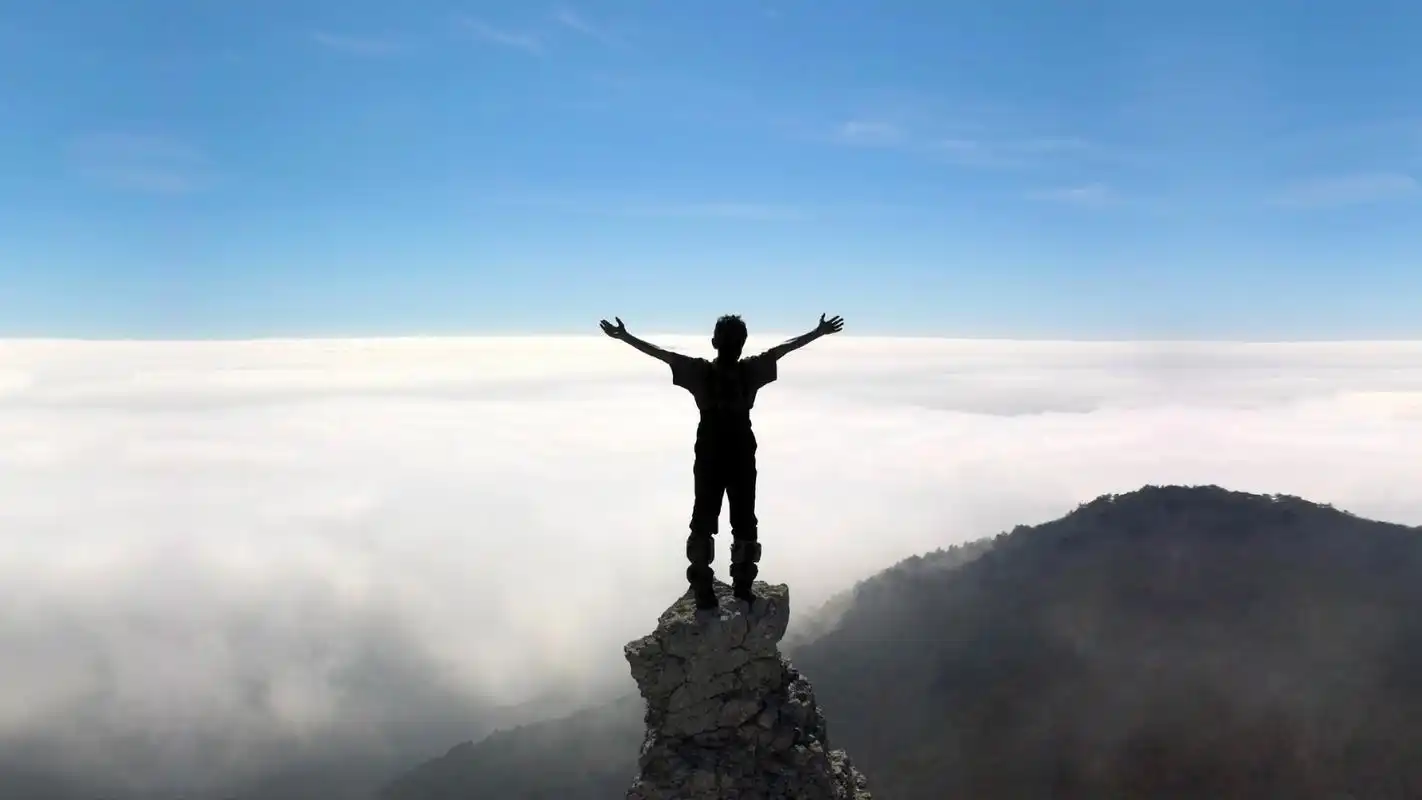 山间云海高清风景电脑桌面壁纸