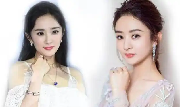 杨幂,杨颖,倪妮等人都在一起拿手机自拍合照,唯独赵丽颖一个人默默地