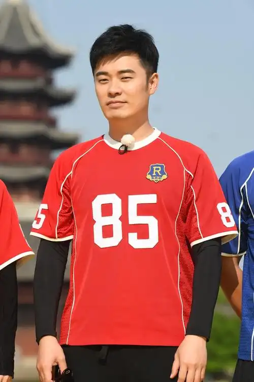 6月1日晚,浙江卫视《奔跑吧》推出全新一期节目,陈赫携手兄弟团,迎来