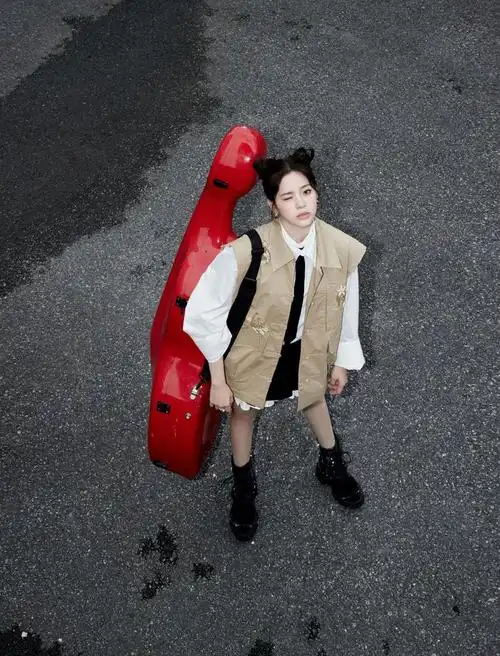 欧阳娜娜双丸子头少女写真9615 朋克少女娜比上线