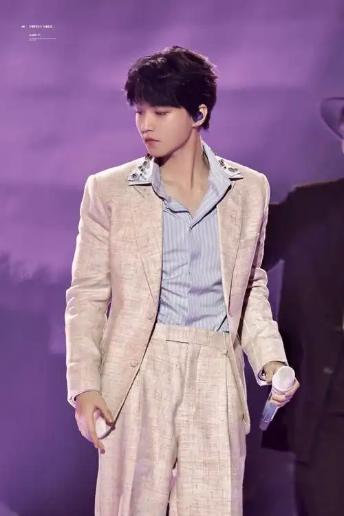 #王俊凯心引力舞台好甜##王俊凯江苏卫视跨年#