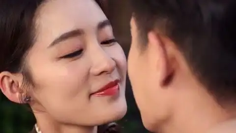 李沁恢复记忆被任嘉伦按头热吻!场面甜到炸
