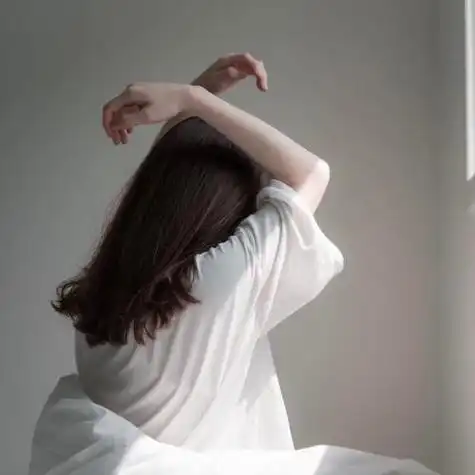 美女头像侧脸唯美清新自然 始于颜值,忠于人品-女生头像