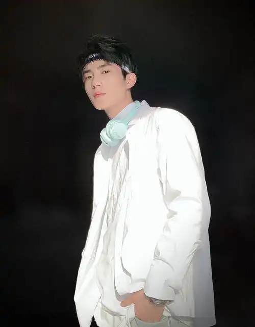 创造营2019卢奂瑜图片