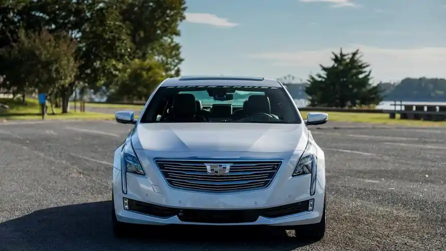消费者报告评价凯迪拉克超级巡航领先特斯拉自动驾驶_西安汽车网