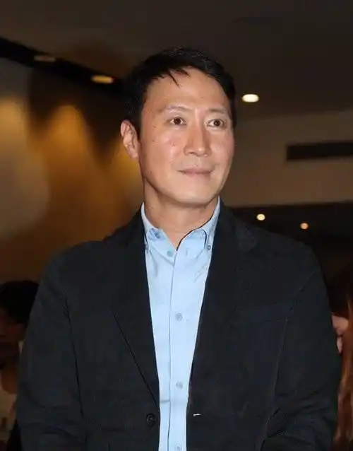 友情越位,恋人未满,1997年的黎明和李嘉欣,是多少人的意难平?