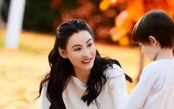 谢霆锋为抚养权疑与王菲分手!_郑柏芝_孩子_网友