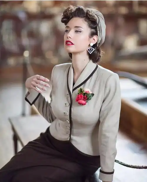 欧式复古发型女高清大图