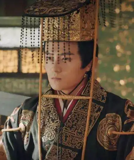 皓镧传中燕太子丹与嬴政从儿时玩伴为什么会成为生死冤家