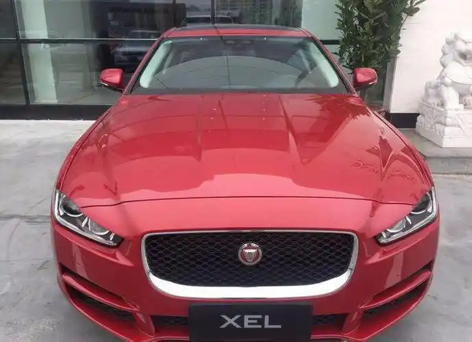 从外观来看它依旧是那头运动感十足的豹子,合理的增长轴距并没有破坏