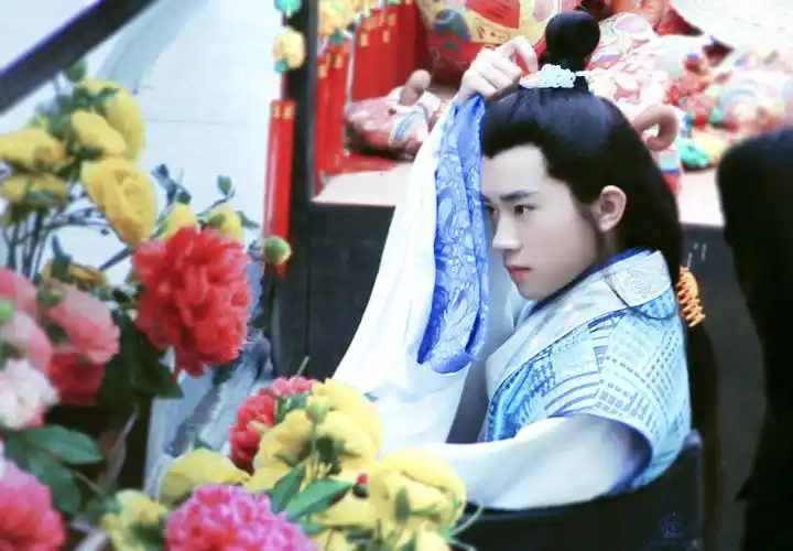 tfboys易烊千玺 壁纸高清 氧气美男汗水古风古装美男少年自在如风的