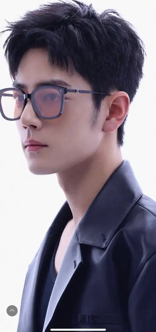 肖战好适合戴眼镜##肖战工作室发了15宫格##肖战