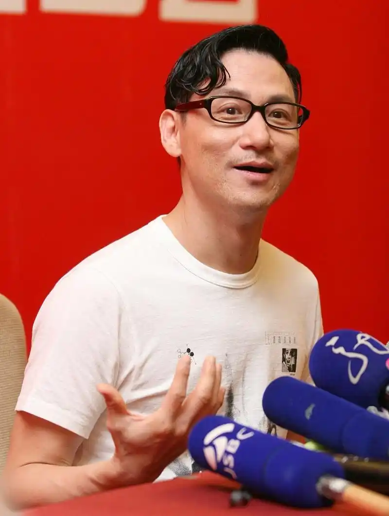 2023年,香港著名歌手张学友被邀请担任一档综艺节目的导师,并被提供了