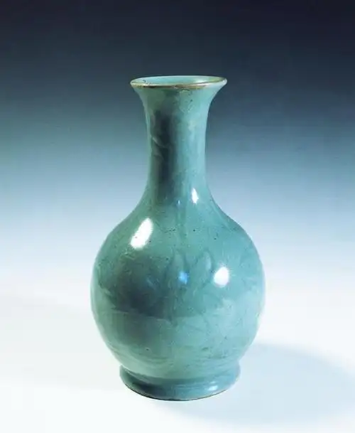 瓷器皇冠上的明珠汝窑天蓝釉刻花鹅颈瓶