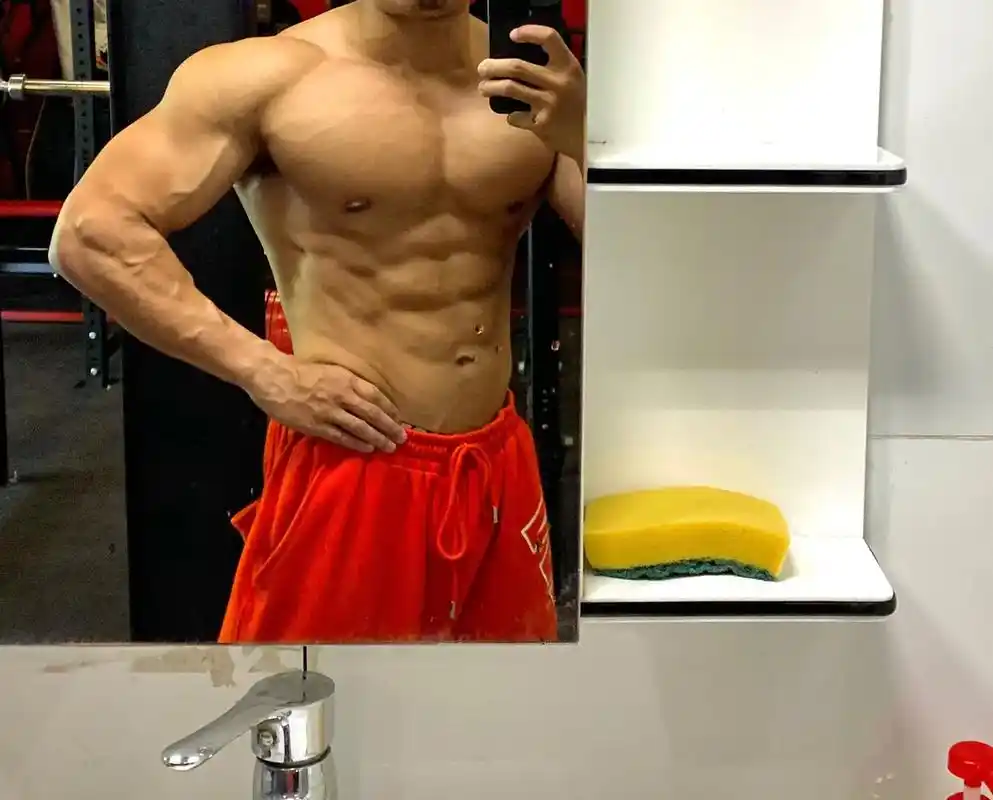 每天都在比较干和比较糊之间疯狂徘徊 #健身#健身打卡#胸肌# - 抖音