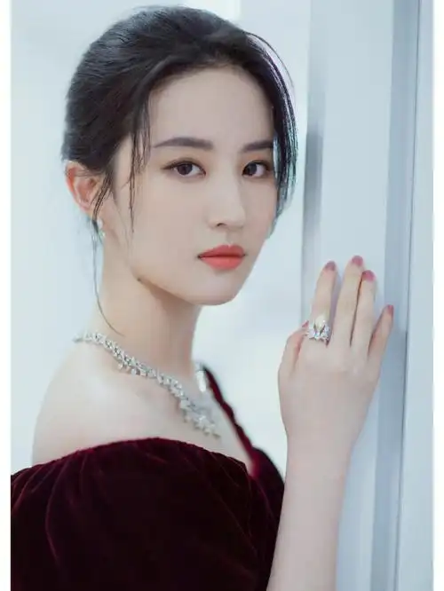 刘亦菲也太美了吧美到了骨子里了