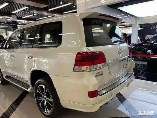 云南怒江酷路泽5700顶配v8最低价格