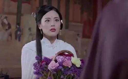 《烈火如歌》美女风细细第一个下线领盒饭,网友:妹子太可惜了