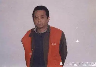 后来梁旭东发展迅速,佛说的吞并了几个当地的黑社会老大,逐渐通过经营