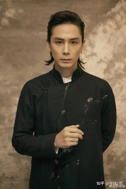 李承铉:岂止是戚薇的快乐