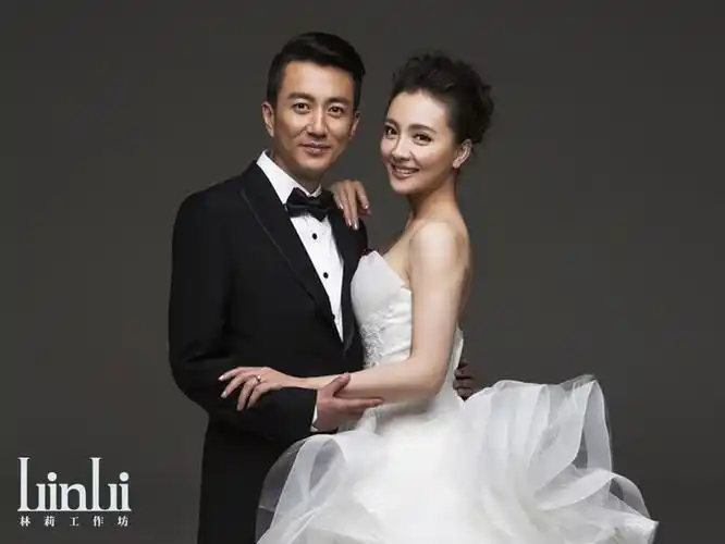 "槿汐姑姑"孙茜童话婚照