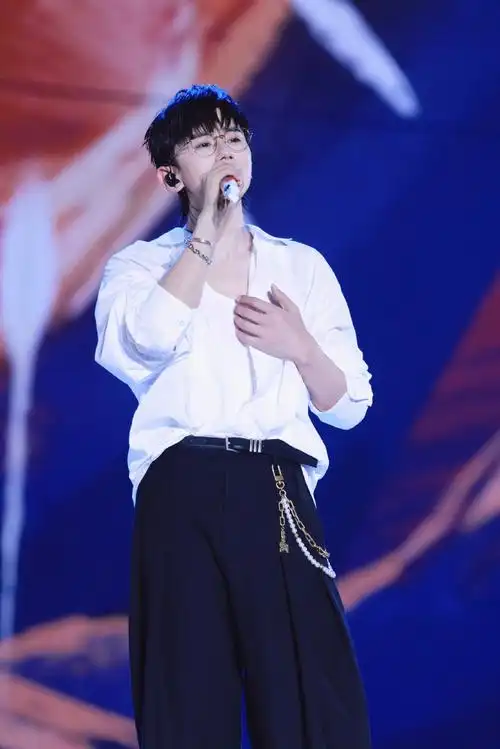 张杰未live巡回演唱会##张杰未live开往1982巡回演唱会